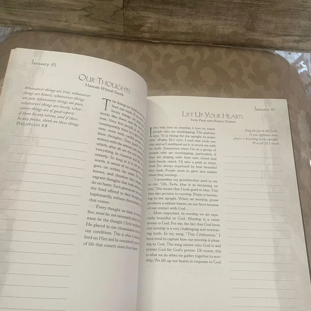 A Gentle Spirit Daily Wisdom for Women Devotional Hardcvr Ashleigh Bryce Clayton